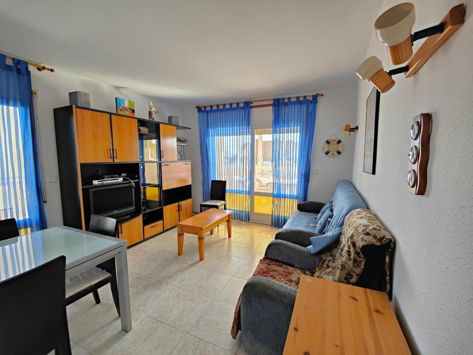 Soleado Con Terraza, A/a Y Garaje En Roses, Cerca De Playa Y Parque Natural - Es-258-63 Apartamento *